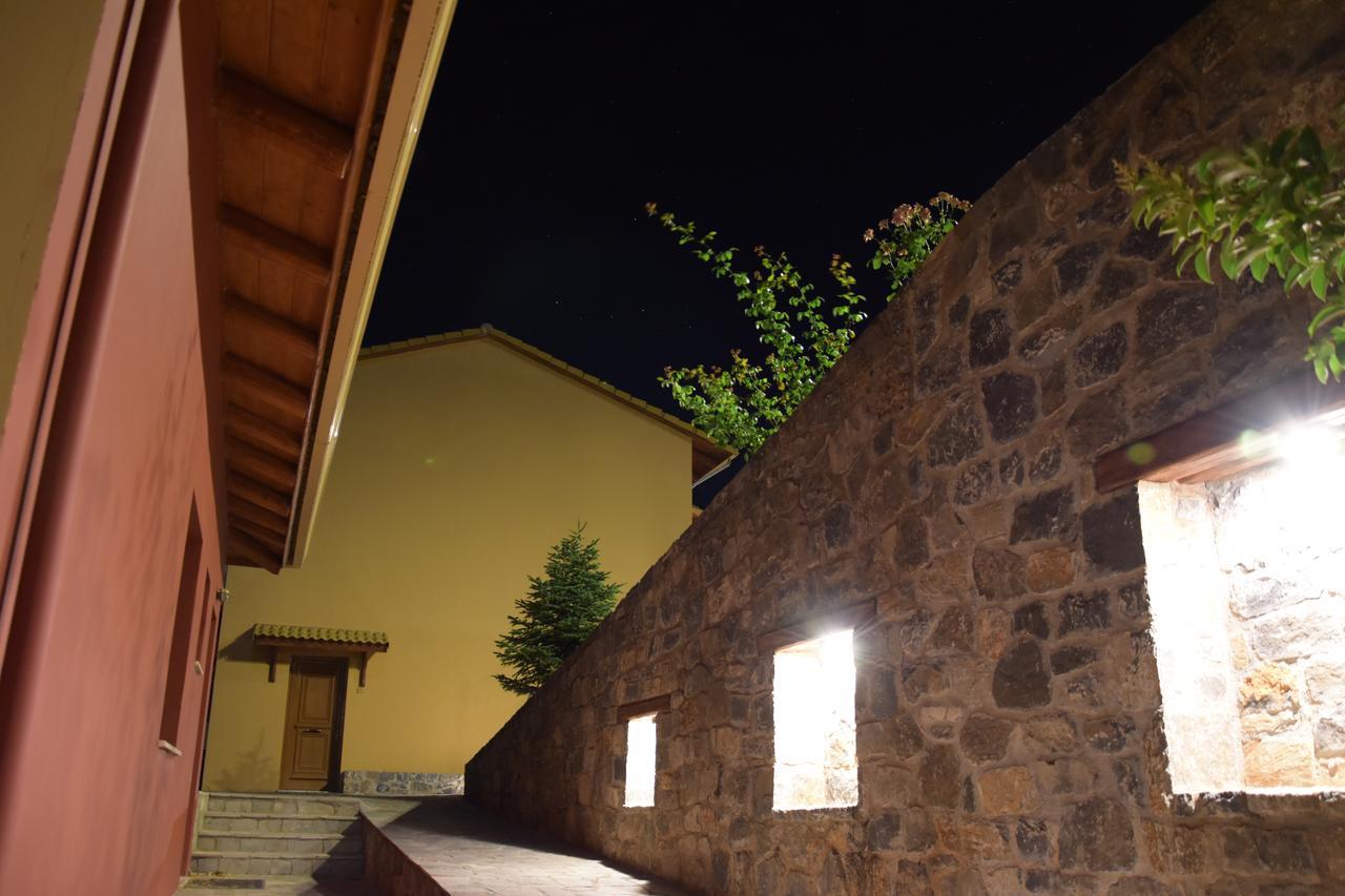Olvios Hotel Goura Exterior foto